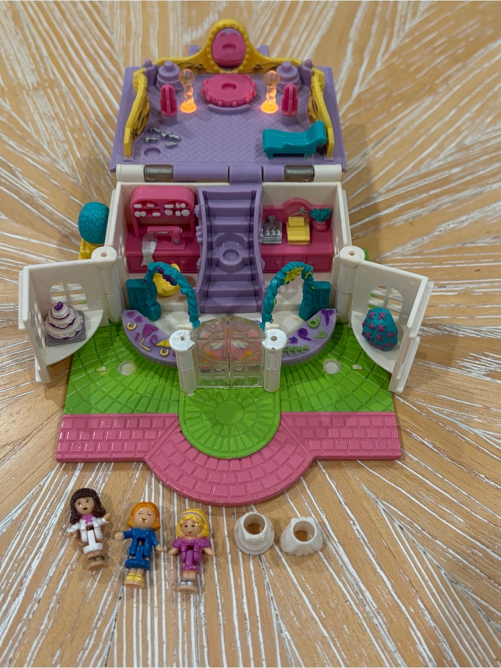 1994 Lightup Bridal Salon LIGHTS WORK Polly Pocket Bluebird dolls skirts
